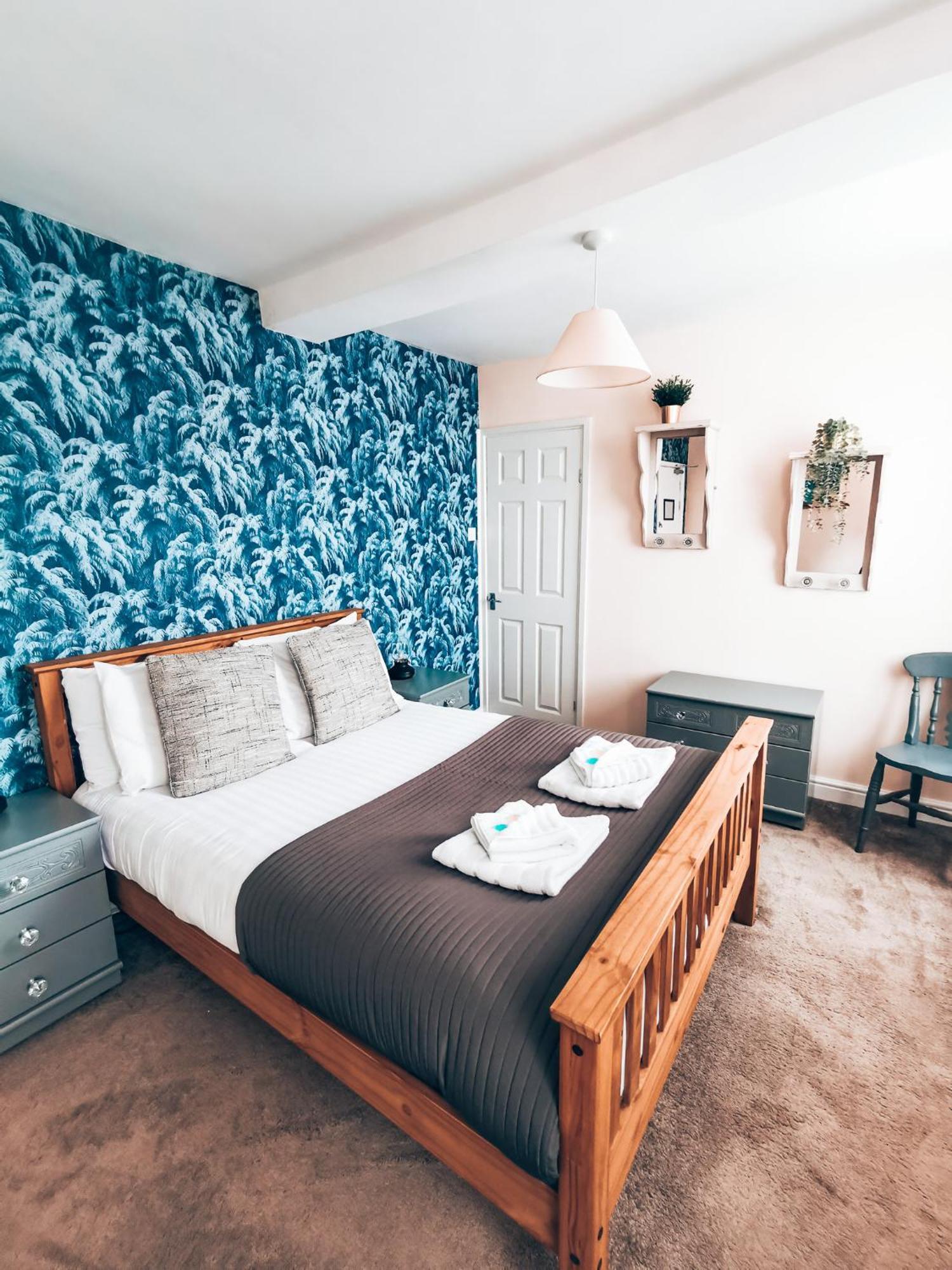 The Ironmaster Bed and Breakfast Broseley Exteriör bild